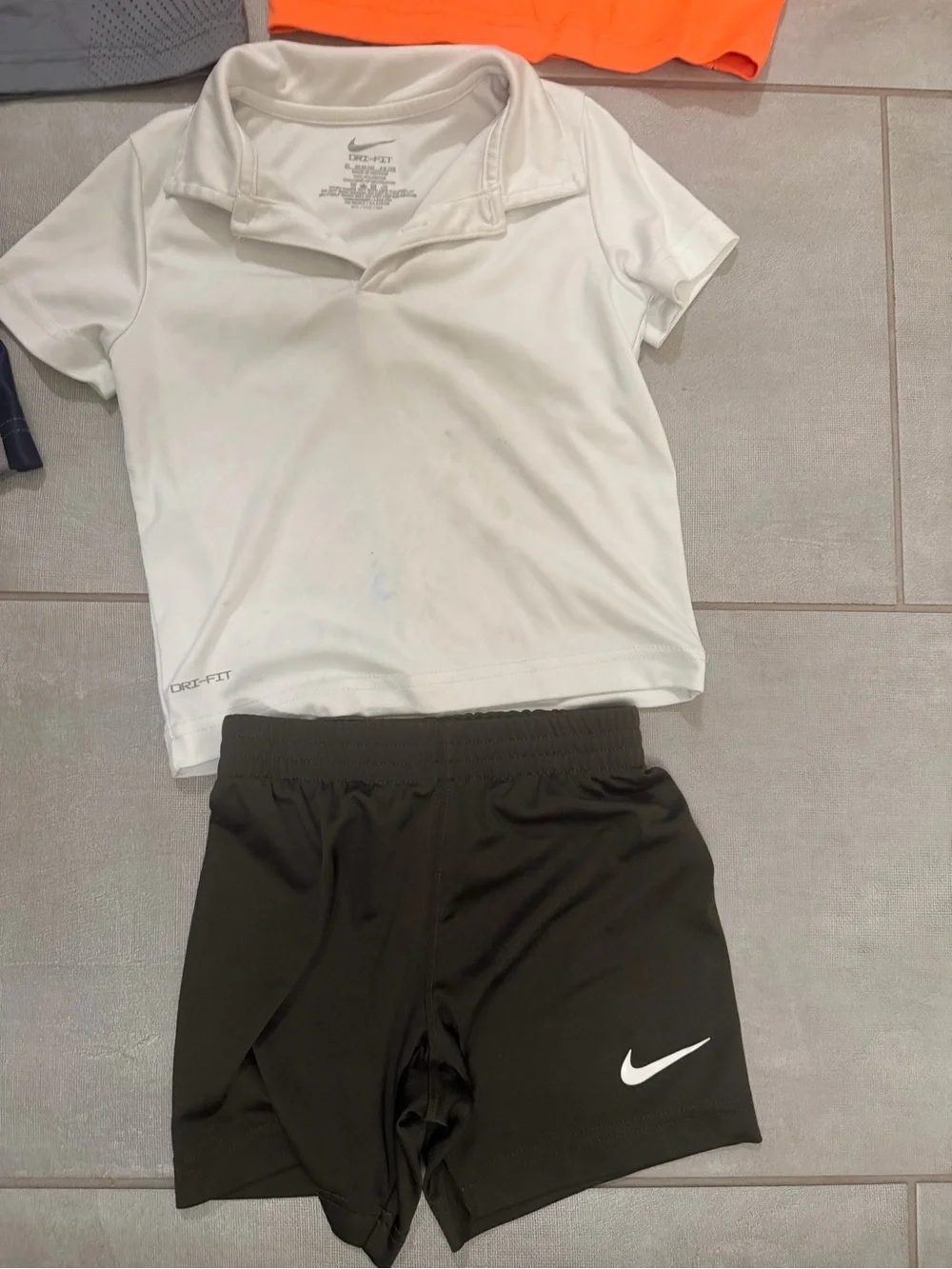 Nike 3T drifit short sleeve and shirt bundle play condition mostly - Picture 11 of 13